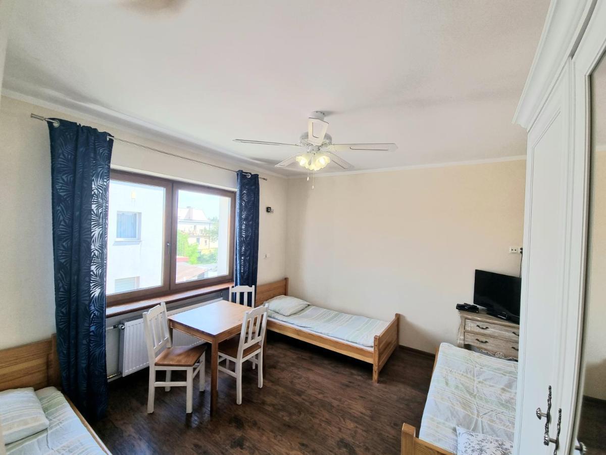 Hostel Rumiankowy Airport Hostel - Wroclaw — Photos 3
